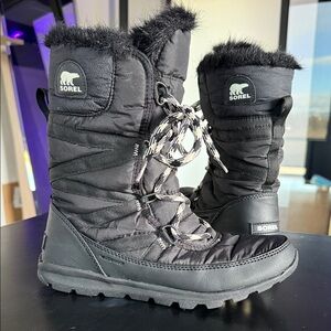 Sorel Women's Black Quilted Winter Fur lined Boots